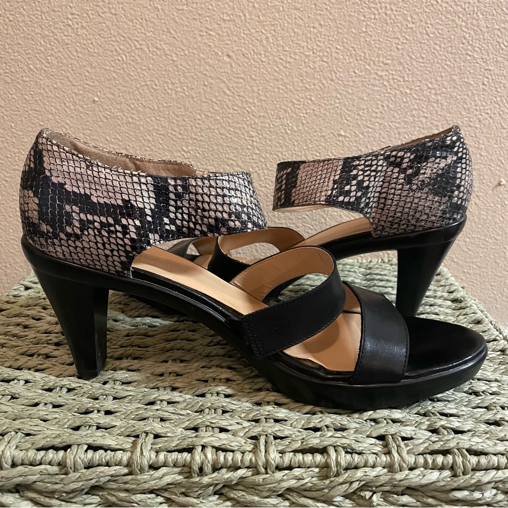 BELLA VITA Black Snakeskin Platform Heel Sandals | Size 12